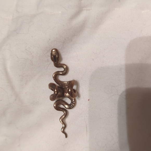 Snake Ear Cuff - Picture 2 of 3